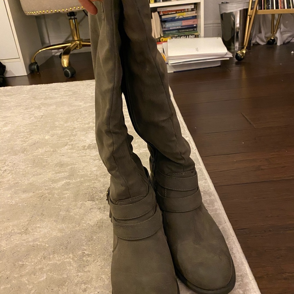 Grey with Gold Buckle Boots - Picture 3 of 4